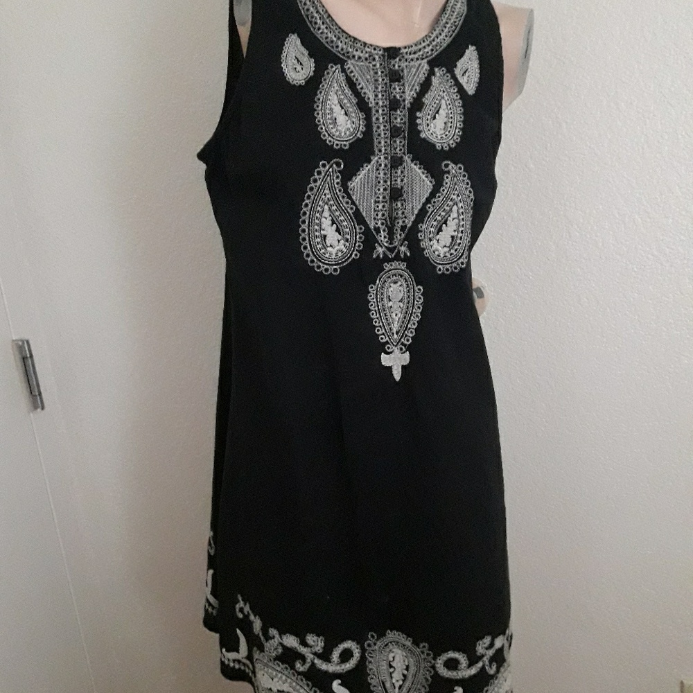 BOGO Medium Womens Embroidery Black Dress